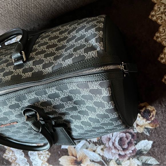 MICHAEL KORS Cooper Silver Hardware Adjustable Strap XL Weekender Duffle Bag NWT - Picture 5 of 14